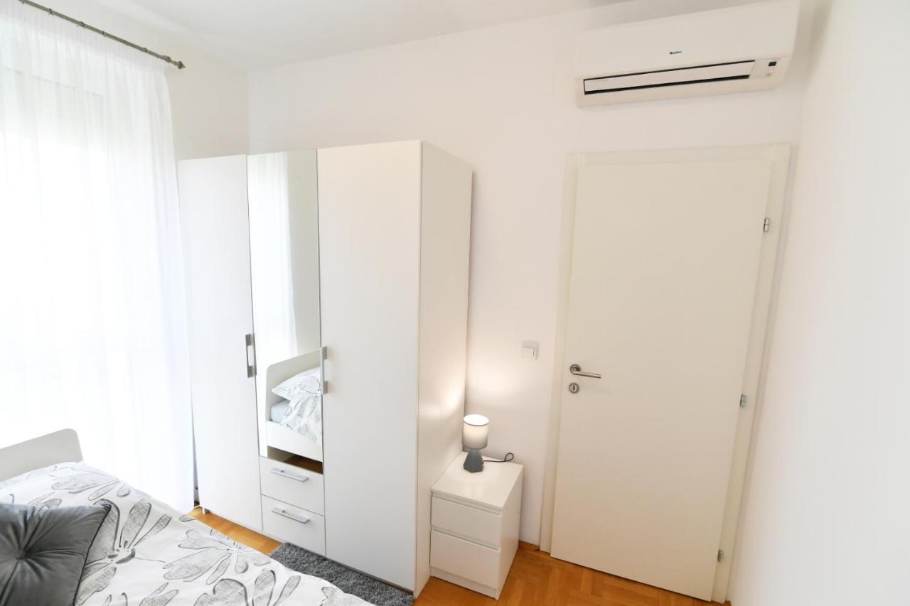 Violica Apartment *
