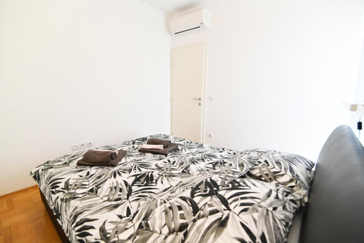 Violica Apartment *